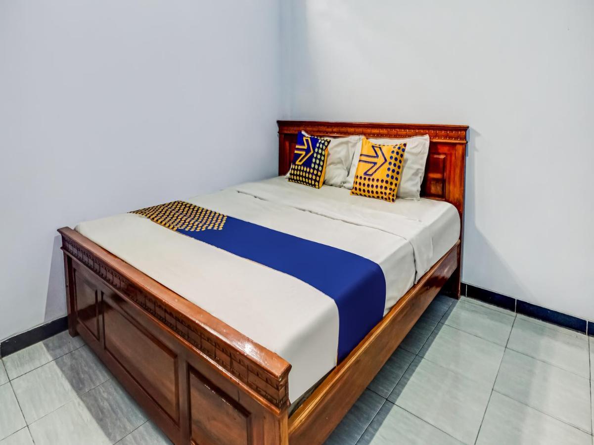 Spot On 90797 Sukun Syariah Homestay Malang Exteriér fotografie